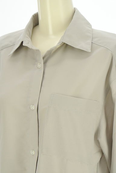 AZUL BY MOUSSY（アズールバイマウジー）の古着「オーバーシルエットブラウス（ブラウス）」大画像４へ