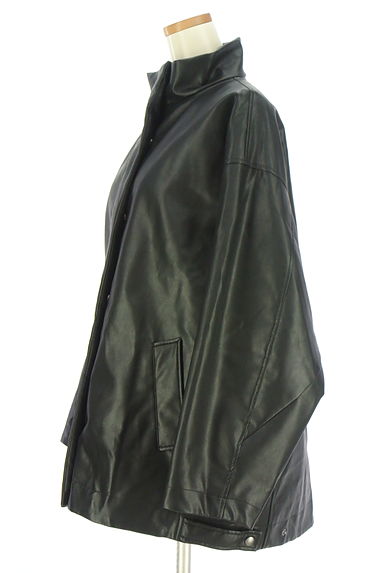 AZUL BY MOUSSY（アズールバイマウジー）の古着「ミドル丈エコレザージャケット（ブルゾン・スタジャン）」大画像３へ