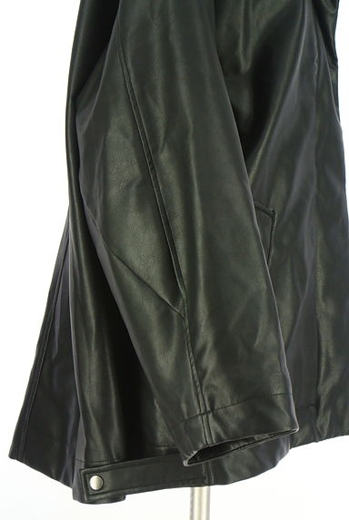 AZUL BY MOUSSY（アズールバイマウジー）の古着「ミドル丈エコレザージャケット（ブルゾン・スタジャン）」大画像５へ