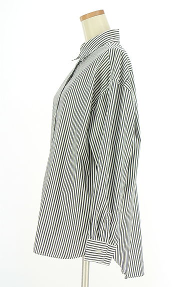 AZUL BY MOUSSY（アズールバイマウジー）の古着「バックタックストライプシャツ（カジュアルシャツ）」大画像３へ