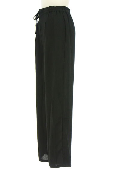 AZUL BY MOUSSY（アズールバイマウジー）の古着「楊柳セミワイドパンツ（パンツ）」大画像３へ