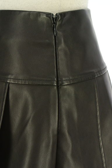 EVRIS（エヴリス）の古着「エコレザープリーツミニスカート（ミニスカート）」大画像４へ