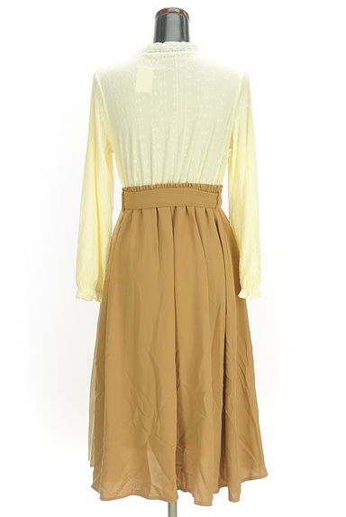 axes femme（アクシーズファム）の古着「ベルト付き異素材ドッキング膝下ワンピース（ワンピース・チュニック）」大画像２へ