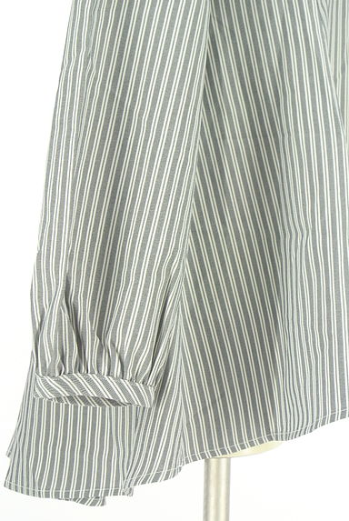 axes femme（アクシーズファム）の古着「花刺繍入りスキッパーフレアブラウス（カットソー・プルオーバー）」大画像５へ