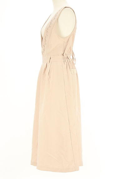 クリックで大画像表示 axes femme(アクシーズファム)の古着「花柄刺繍ミモレ丈サロペットパンツ(キャミワンピース)」大画像3へ