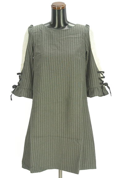 クリックで大画像表示 axes femme(アクシーズファム)の古着「袖レースストライプ柄ワンピース(ワンピース・チュニック)」大画像4へ