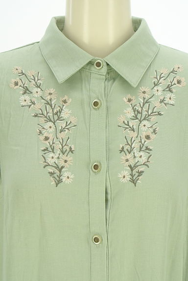 axes femme（アクシーズファム）の古着「花刺繍入りロングシャツワンピース（ワンピース・チュニック）」大画像４へ