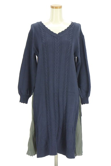 axes femme（アクシーズファム）の古着「サイドシフォン膝丈ケーブルニットワンピ（ワンピース・チュニック）」大画像１へ