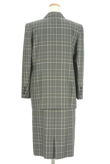 LEILIAN（レリアン）の古着「ミドル丈ジャケット+膝下タイトスカート（セットアップ（ジャケット＋スカート））」大画像２へ