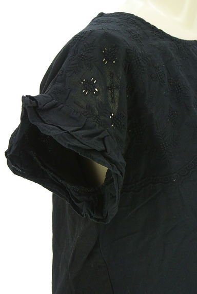 クリックで大画像表示 Samansa Mos2(サマンサモスモス)の古着「カットワークレース切替フレンチスリーブカットソー(カットソー・プルオーバー)」大画像5へ