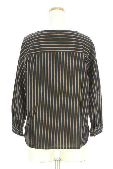 クリックで大画像表示 INDIVI(インディヴィ)の古着「ボリューム袖ストライプブラウス(カットソー・プルオーバー)」大画像2へ