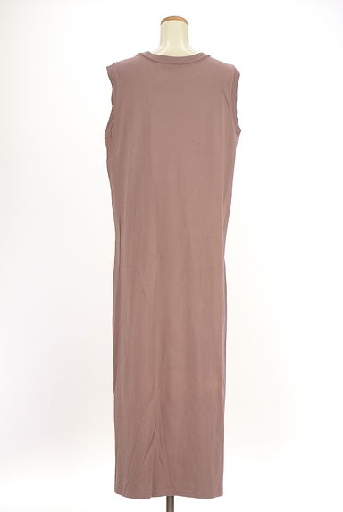 L’Appartement（アパルトモン）の古着「スリットマキシワンピース（ワンピース・チュニック）」大画像２へ