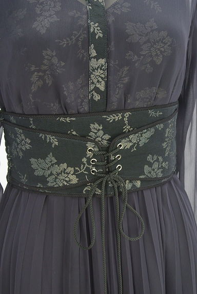 クリックで大画像表示 AMERI(アメリ)の古着「ラメ花柄切替シフォンワンピース(ワンピース・チュニック)」大画像4へ