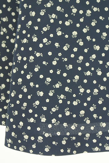 クリックで大画像表示 GALLERY VISCONTI(ギャラリービスコンティ)の古着「ベルト付き小花柄膝下スカート(スカート)」大画像5へ