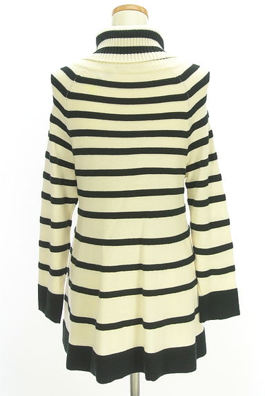 クリックで大画像表示 GALLERY VISCONTI(ギャラリービスコンティ)の古着「ハートボタンフレアニットチュニック(ワンピース・チュニック)」大画像2へ