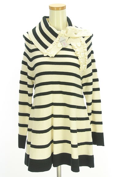 クリックで大画像表示 GALLERY VISCONTI(ギャラリービスコンティ)の古着「ハートボタンフレアニットチュニック(ワンピース・チュニック)」大画像4へ