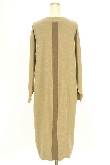 MAYSON GREY（メイソングレイ）の古着「socolla バックラインロングニットワンピ（ワンピース・チュニック）」大画像２へ