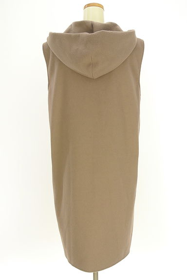 クリックで大画像表示 BEATRICE(ベアトリス)の古着「フーディロングベスト(ベスト・ジレ)」大画像2へ