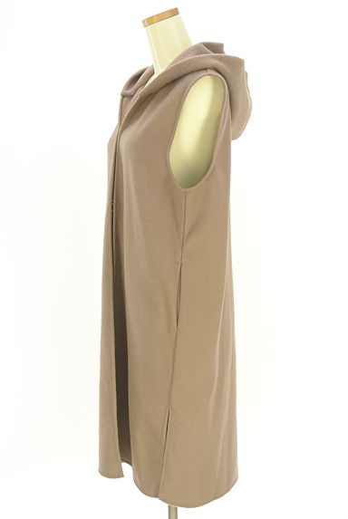 クリックで大画像表示 BEATRICE(ベアトリス)の古着「フーディロングベスト(ベスト・ジレ)」大画像3へ