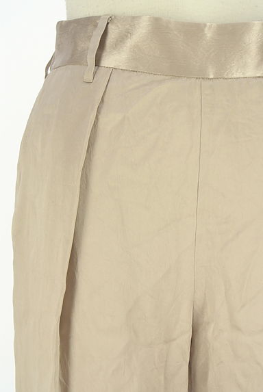 LOUNIE（ルーニィ）の古着「サテンタックテーパードパンツ（パンツ）」大画像４へ