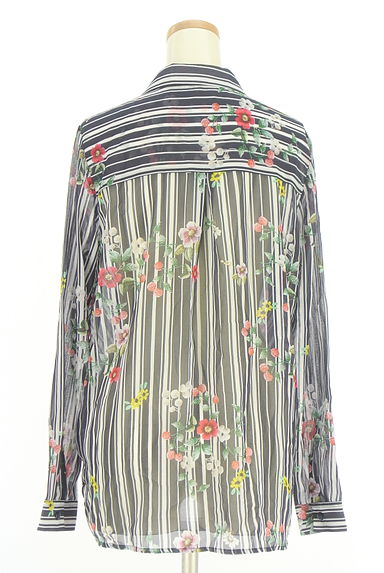 NARA CAMICIE（ナラカミーチェ）の古着「花柄カシュクールシアープルオーバー（ブラウス）」大画像２へ