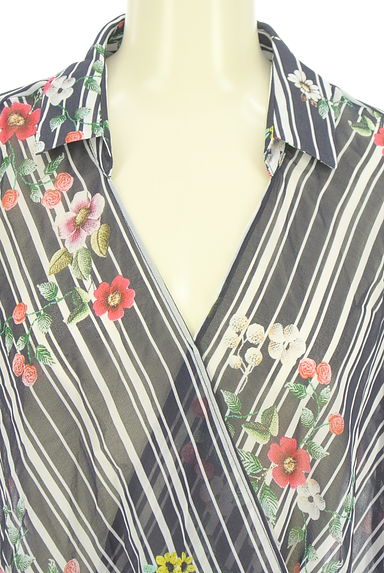 NARA CAMICIE（ナラカミーチェ）の古着「花柄カシュクールシアープルオーバー（ブラウス）」大画像４へ