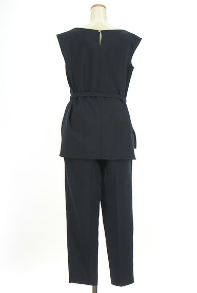 PLST（プラステ）の古着「ノーりカットソー×テーパードパンツ　セットアップ（セットアップ（ジャケット＋パンツ））」大画像２へ