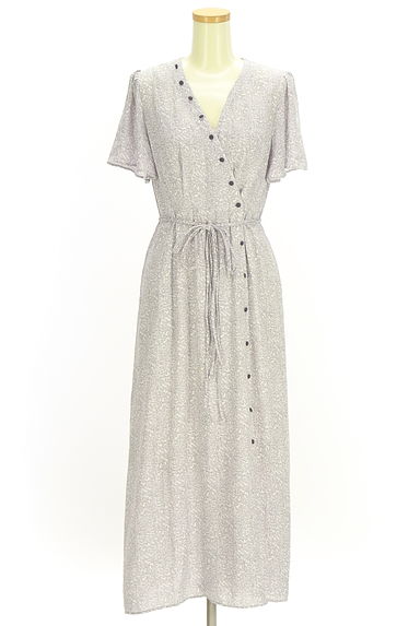 Snidel（スナイデル）の古着「総柄フレアワンピース（ワンピース・チュニック）」大画像１へ