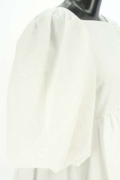 Mila Owen（ミラオーウェン）の古着「バルーンスリーブペプラムブラウス（カットソー・プルオーバー）」大画像４へ