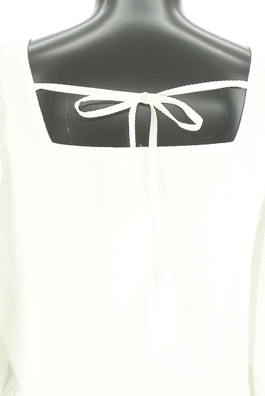 Mila Owen（ミラオーウェン）の古着「バルーンスリーブペプラムブラウス（カットソー・プルオーバー）」大画像５へ