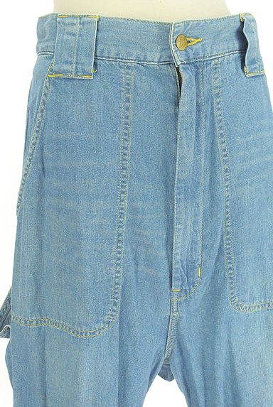 mercibeaucoup（メルシーボークー）の古着「Leeコラボバックサロペットデザインサルエルパンツ（デニムパンツ）」大画像４へ
