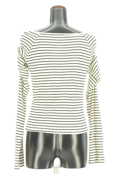 Kastane（カスタネ）の古着「シャーリングパワーショルダーリブカットソー（カーディガン・ボレロ）」大画像２へ