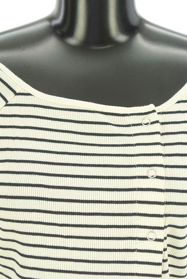 Kastane（カスタネ）の古着「シャーリングパワーショルダーリブカットソー（カーディガン・ボレロ）」大画像４へ