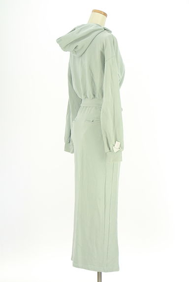 Darich（ダーリッチ）の古着「ジップパーカー+スリットロングスカート（セットアップ（ジャケット＋スカート））」大画像３へ