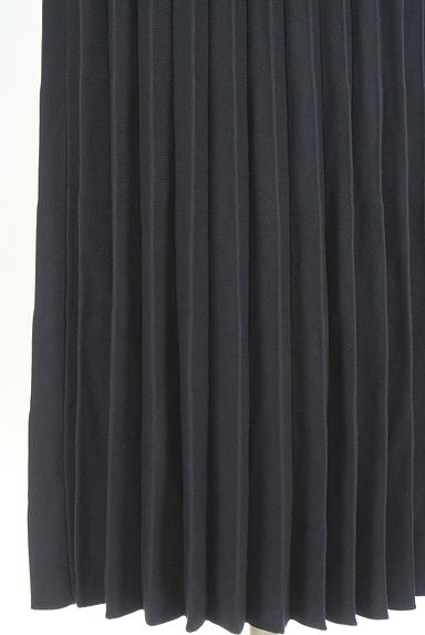 Snidel（スナイデル）の古着「ドット切替ロングプリーツニットワンピース（ワンピース・チュニック）」大画像５へ