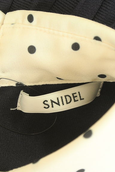 Snidel（スナイデル）の古着「ドット切替ロングプリーツニットワンピース（ワンピース・チュニック）」大画像６へ