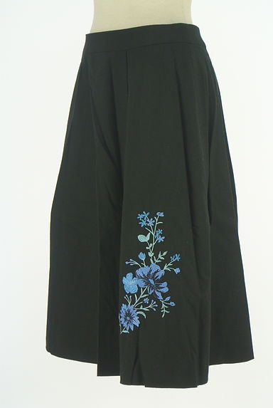 Reflect（リフレクト）の古着「花柄刺繍入りフレアスカート（スカート）」大画像３へ