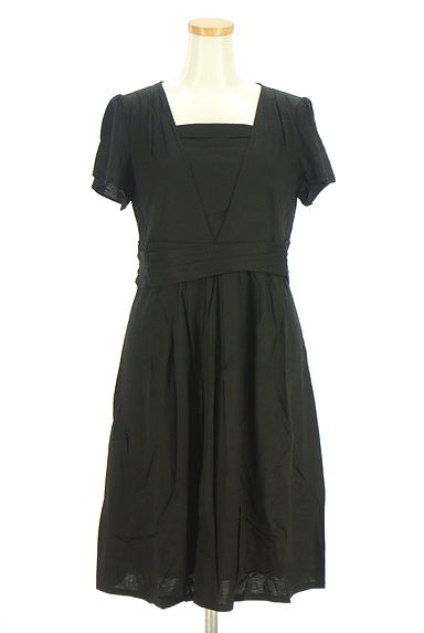 Reflect（リフレクト）の古着「接触冷感スクエアネック膝丈ワンピース（ワンピース・チュニック）」大画像１へ