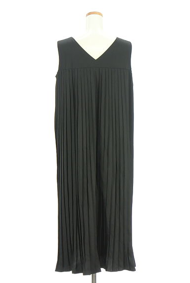 クリックで大画像表示 ADORE(アドーア)の古着「プリーツロングワンピース(ワンピース・チュニック)」大画像2へ