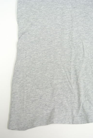 TOMMY HILFIGER（トミーヒルフィガー）の古着「立体シルバーロゴTシャツ（Ｔシャツ）」大画像５へ