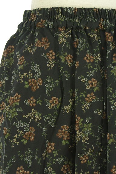 earth music&ecology（アースミュージック＆エコロジー）の古着「花柄タックミモレスカート（ロングスカート・マキシスカート）」大画像５へ