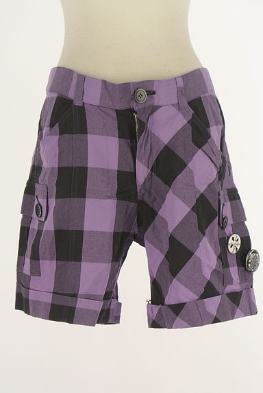 Candy Stripper（キャンディストリッパー）の古着「缶バッチ付きギンガムチェックショートパンツ（ショートパンツ・ハーフパンツ）」大画像１へ