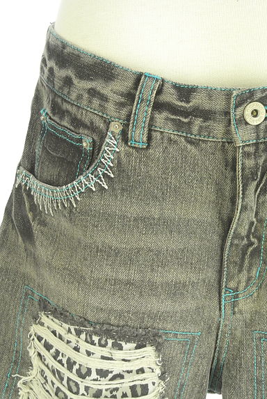 Candy Stripper（キャンディストリッパー）の古着「ダメージ加工デニムショートパンツ（ショートパンツ・ハーフパンツ）」大画像４へ