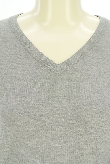 INDIVI（インディヴィ）の古着「Vネックハイゲージニット（ニット）」大画像４へ