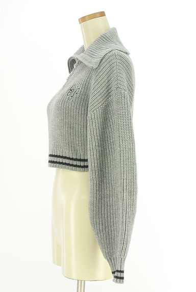 evelyn（エブリン）の古着「ワンポイント刺繍ハーフジップニット（ニット）」大画像３へ