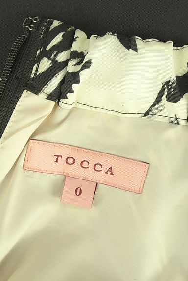 TOCCA（トッカ）の古着「モノトーン花柄膝下フレアスカート（スカート）」大画像６へ