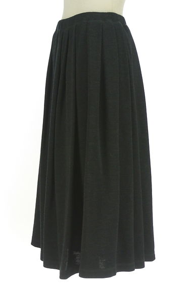 Mademoiselle NON NON（マドモアゼルノンノン）の古着「ストレッチロングタックフレアスカート（スカート）」大画像３へ