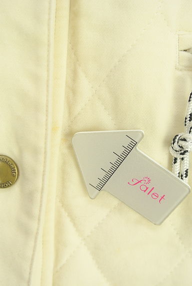 Mademoiselle NON NON（マドモアゼルノンノン）の古着「キルティングフーディショートコート（ジャケット）」大画像５へ