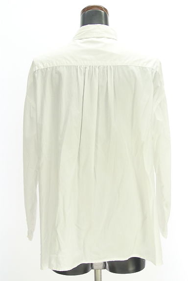 GRANDMA MAMA DAUGHTER（グランマママドーター）の古着「ピンタックヨークフレアブラウス（ブラウス）」大画像２へ