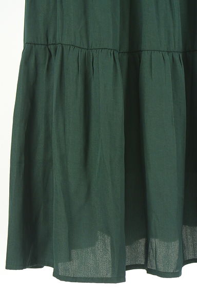 earth music&ecology（アースミュージック＆エコロジー）の古着「微光沢ティアードロングスカート（ロングスカート・マキシスカート）」大画像５へ